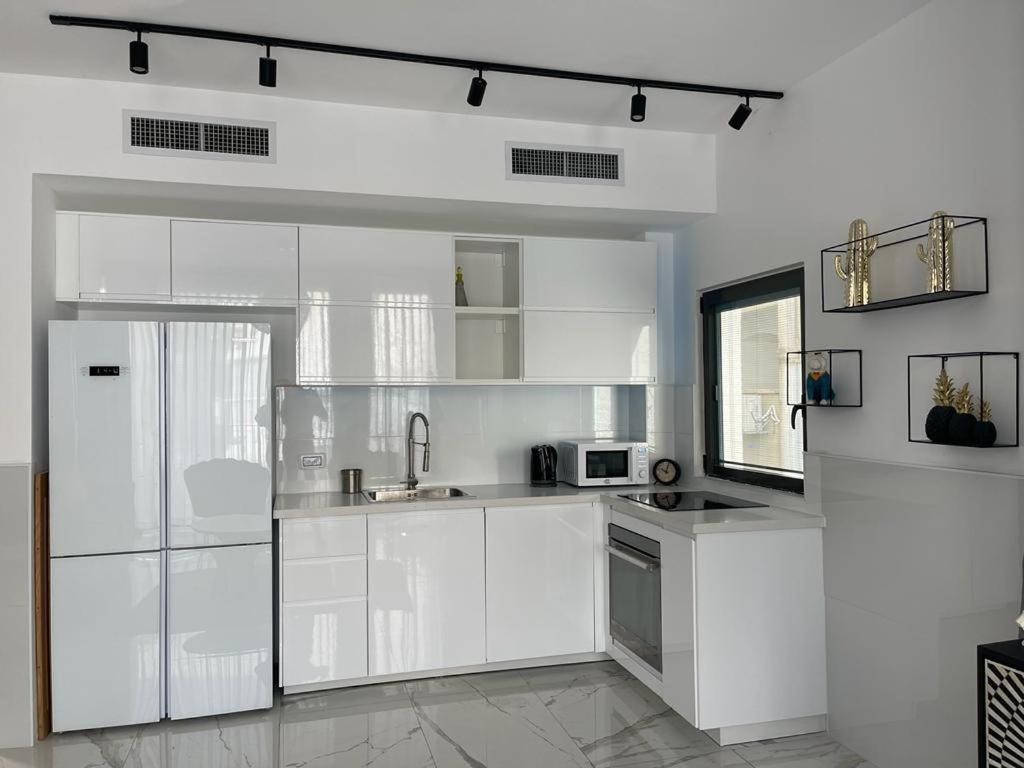 Best Apartment Tel Aviv Center 50Meters From The Beach Eksteriør billede